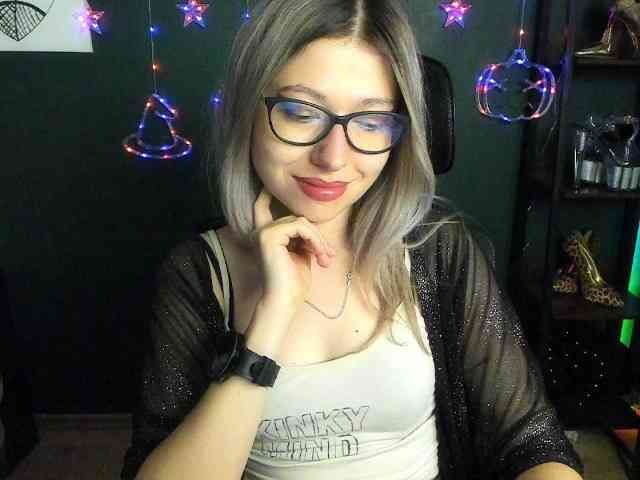 xxHeidiLove webcam