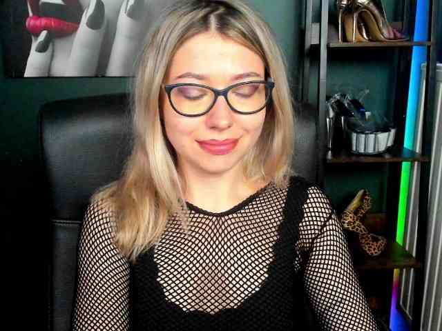 xxHeidiLove webcam