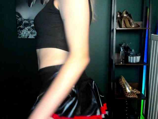 xxHeidiLove webcam