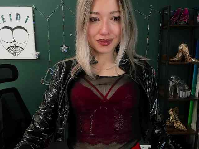 Model: xxHeidiLove