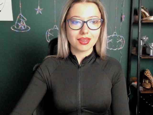 xxHeidiLove webcam