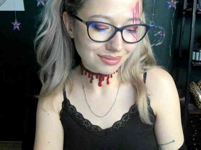 Model: xxHeidiLove