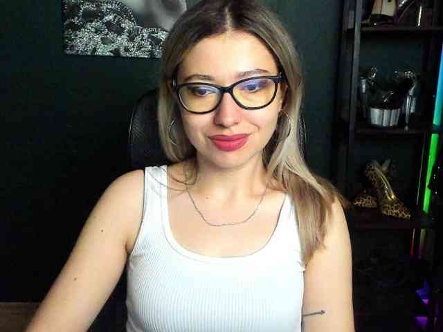 Модель: xxHeidiLove