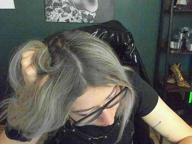 xxHeidiLove webcam