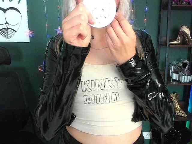 xxHeidiLove webcam