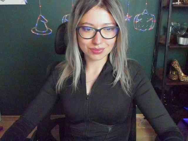 xxHeidiLove webcam