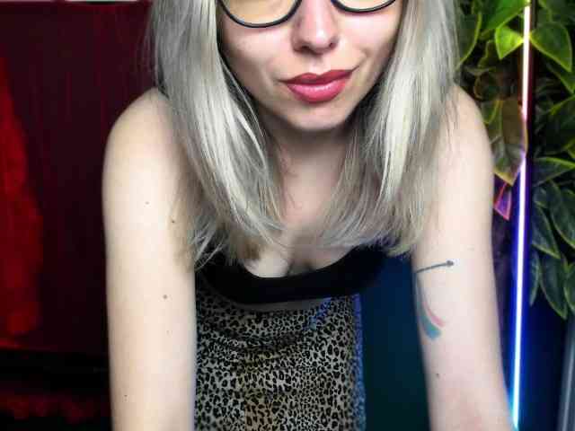 Model: xxHeidiLove