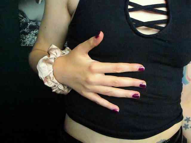 xxHeidiLove webcam