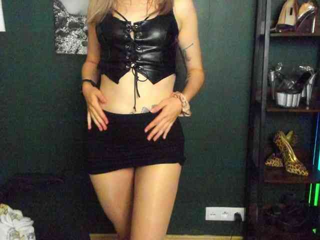 Model: xxHeidiLove