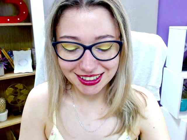 xxHeidiLove Live Webcam on BongaCams