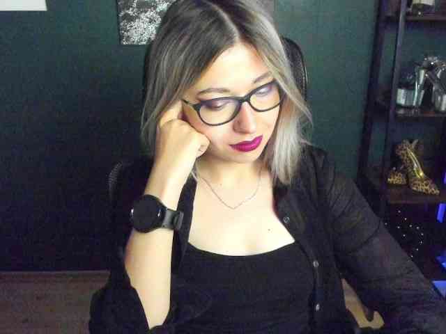 xxHeidiLove webcam