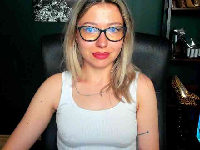 Model: xxHeidiLove