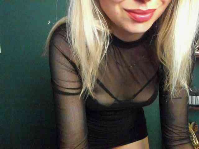 xxHeidiLove webcam