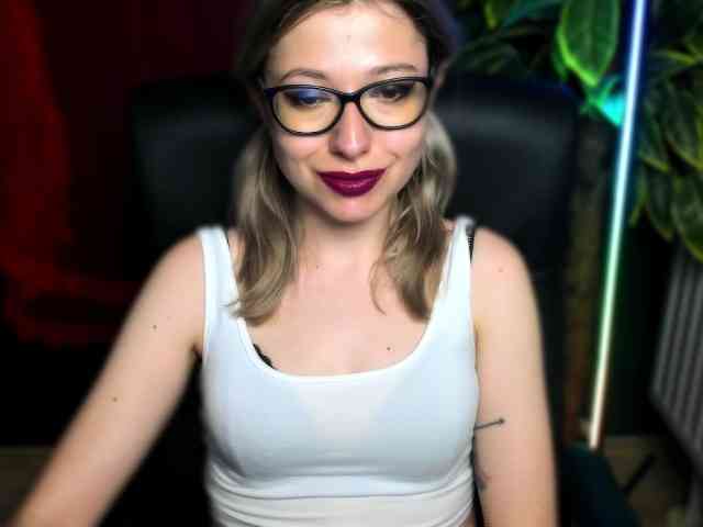 Model: xxHeidiLove