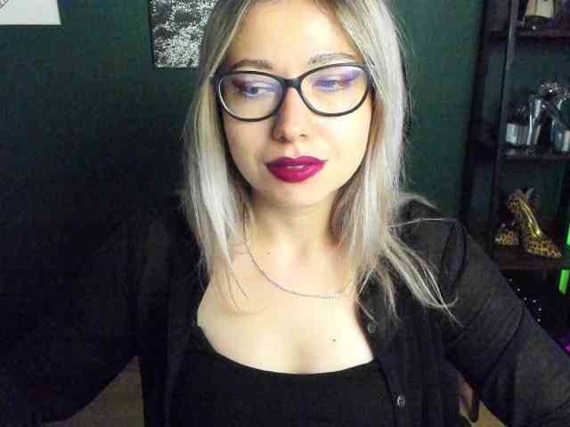 xxHeidiLove webcam