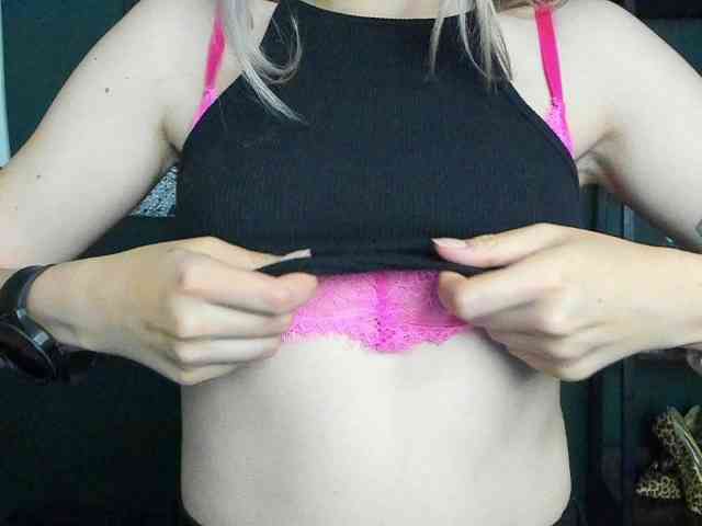 xxHeidiLove webcam