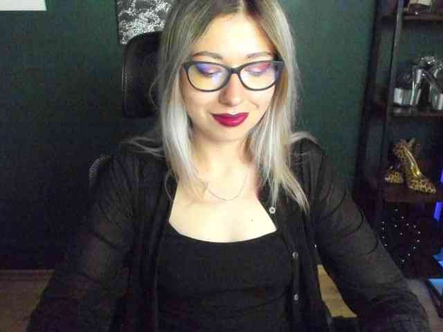 Model: xxHeidiLove