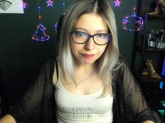 xxHeidiLove webcam