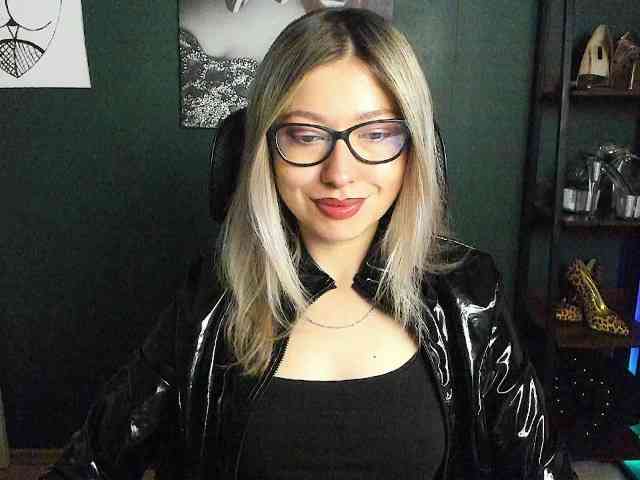 Model: xxHeidiLove