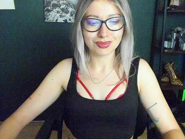 xxHeidiLove webcam
