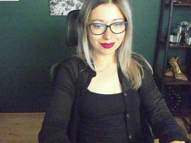 xxHeidiLove webcam