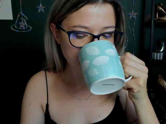 xxHeidiLove webcam
