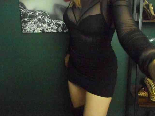 xxHeidiLove webcam