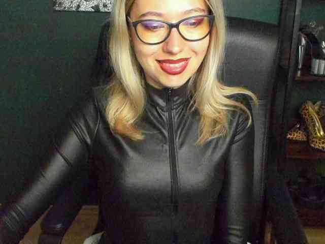 Model: xxHeidiLove