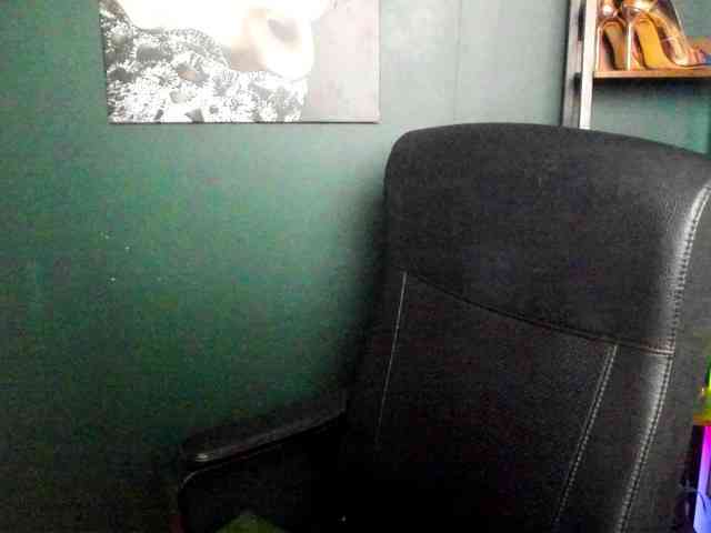 xxHeidiLove webcam