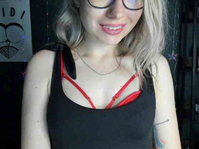 Model: xxHeidiLove