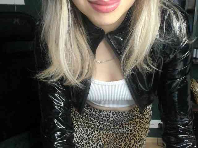Model: xxHeidiLove