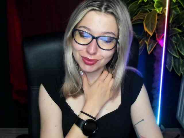 Model: xxHeidiLove