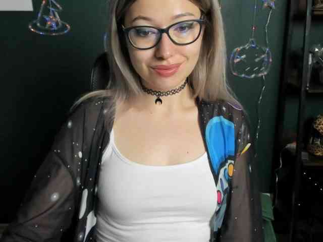 Model: xxHeidiLove