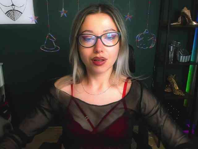 Вебкам-шоу xxHeidiLove