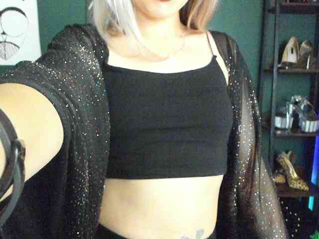 xxHeidiLove webcam