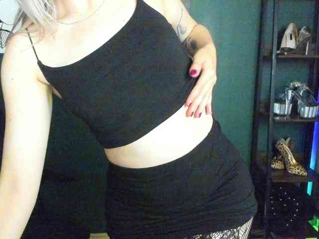 xxHeidiLove webcam