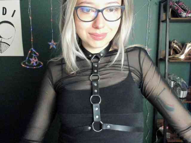 xxHeidiLove webcam