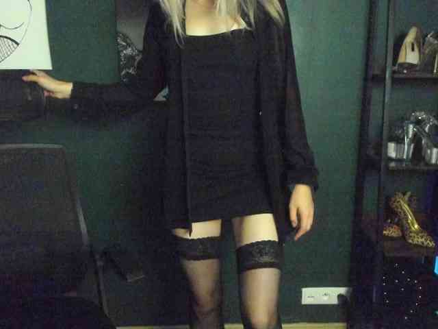 xxHeidiLove webcam