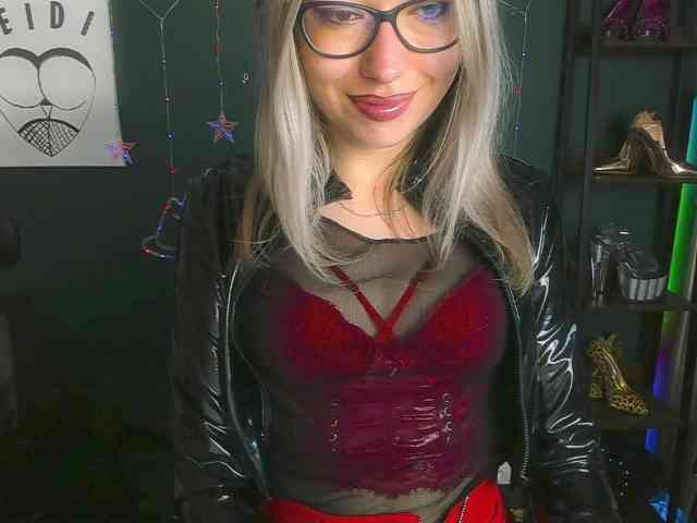 Model: xxHeidiLove