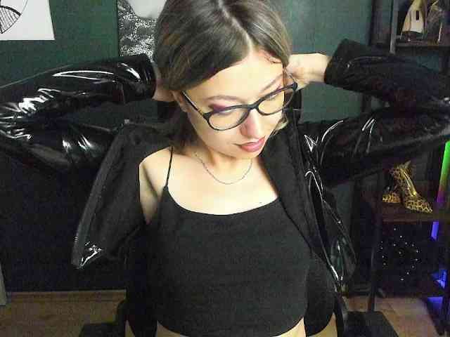 xxHeidiLove webcam