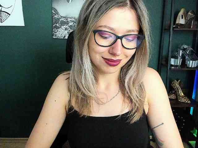 Model: xxHeidiLove