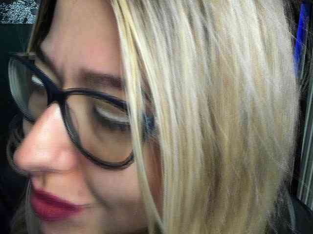 xxHeidiLove webcam