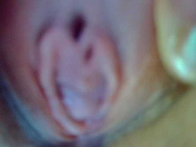 Leysun7's BongaCams show and profile