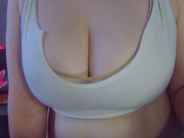 Leysun7 live cam on UnifiedCams