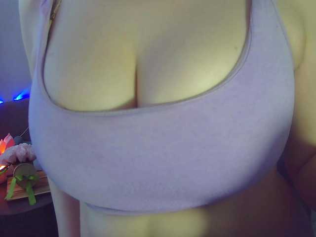 Leysun7's BongaCams show and profile