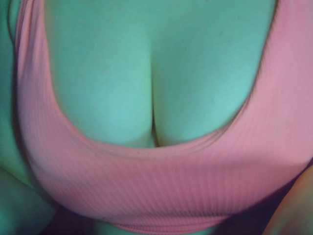 Leysun7, live now on BongaCams