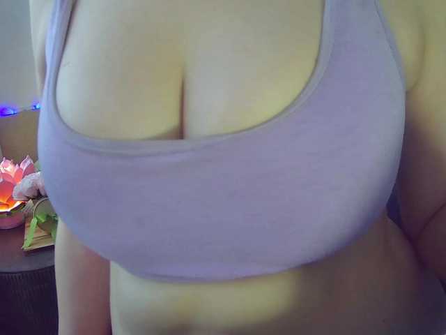 Leysun7's BongaCams show and profile