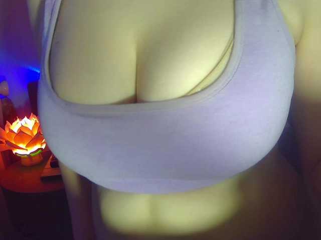 Leysun7's BongaCams show and profile