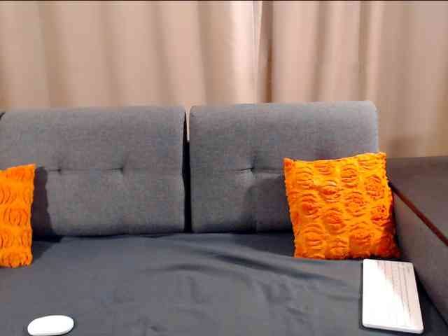 laraloveblis1 webcam