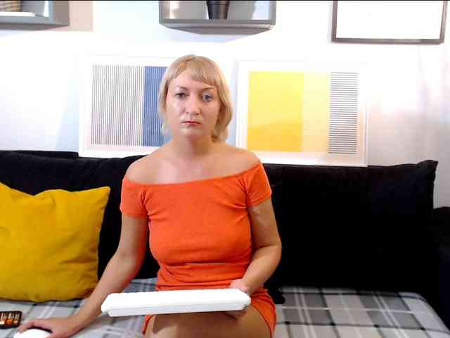 laraloveblis1 webcam